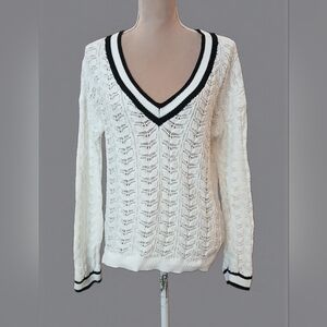 Flat White Womans Lacey Knit Striped Vneck Sweater Large Academia Black White